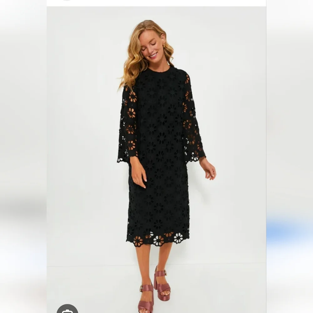 Tuckernuck Noir Eyelet Hutton Dress Numerous Sizes - Picture 1 of 8